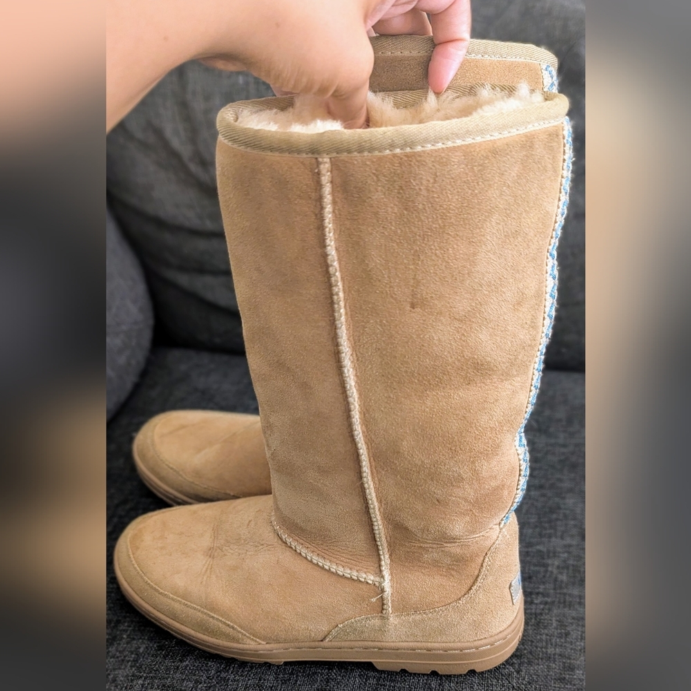UGG Tan Winter Boots - Picture 4 of 15